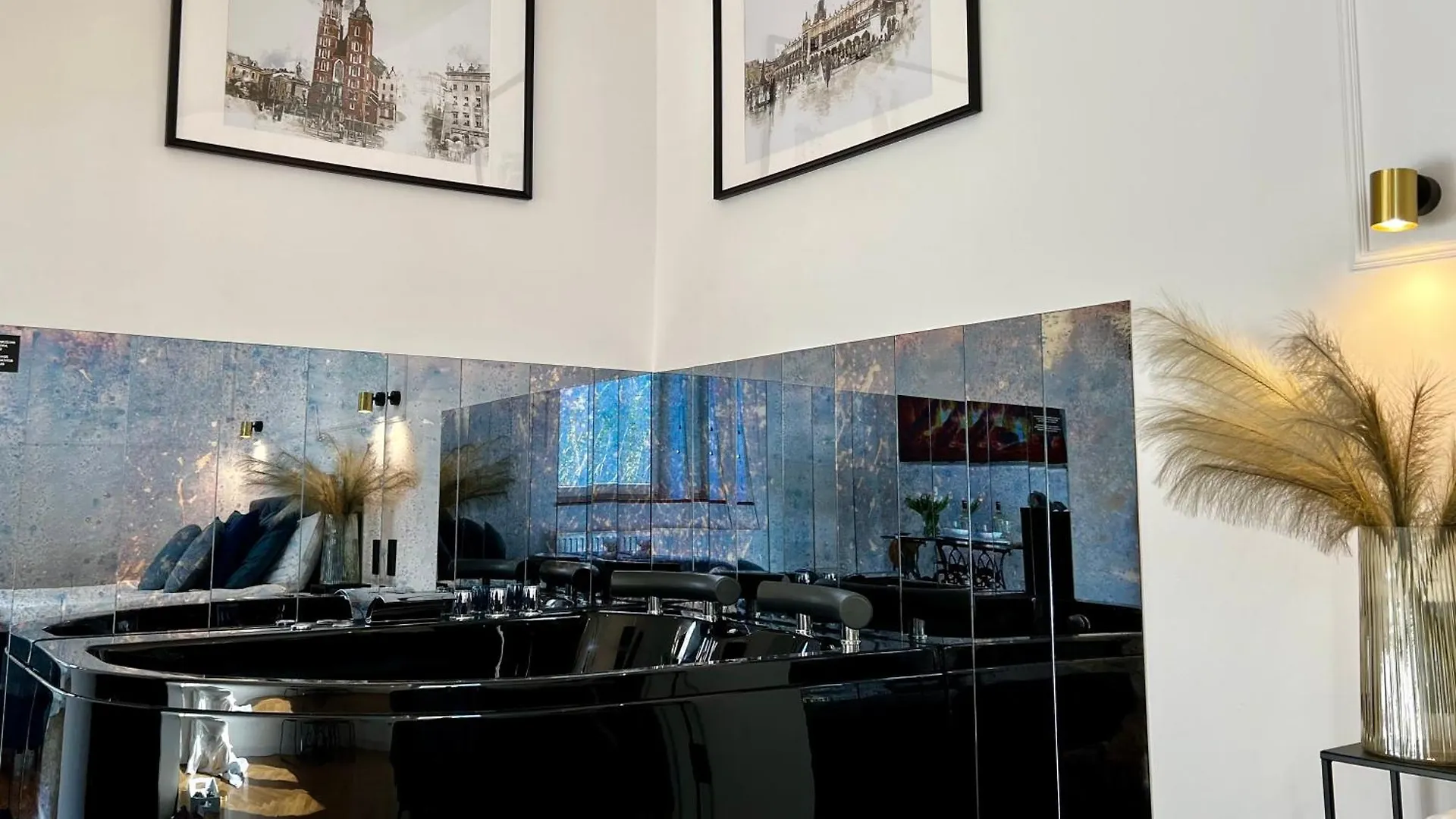 Krakow Old Town Apartment Jacuzzi Poland