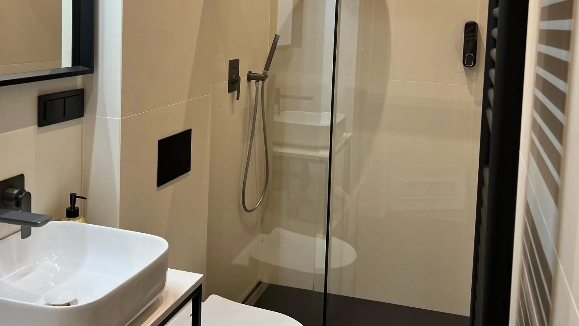 Krakow Old Town Apartment Jacuzzi