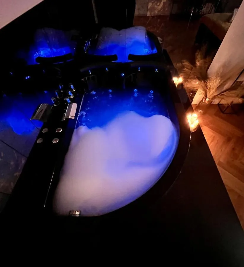 Krakow Old Town Apartment Jacuzzi - Wymeldowanie Do 13