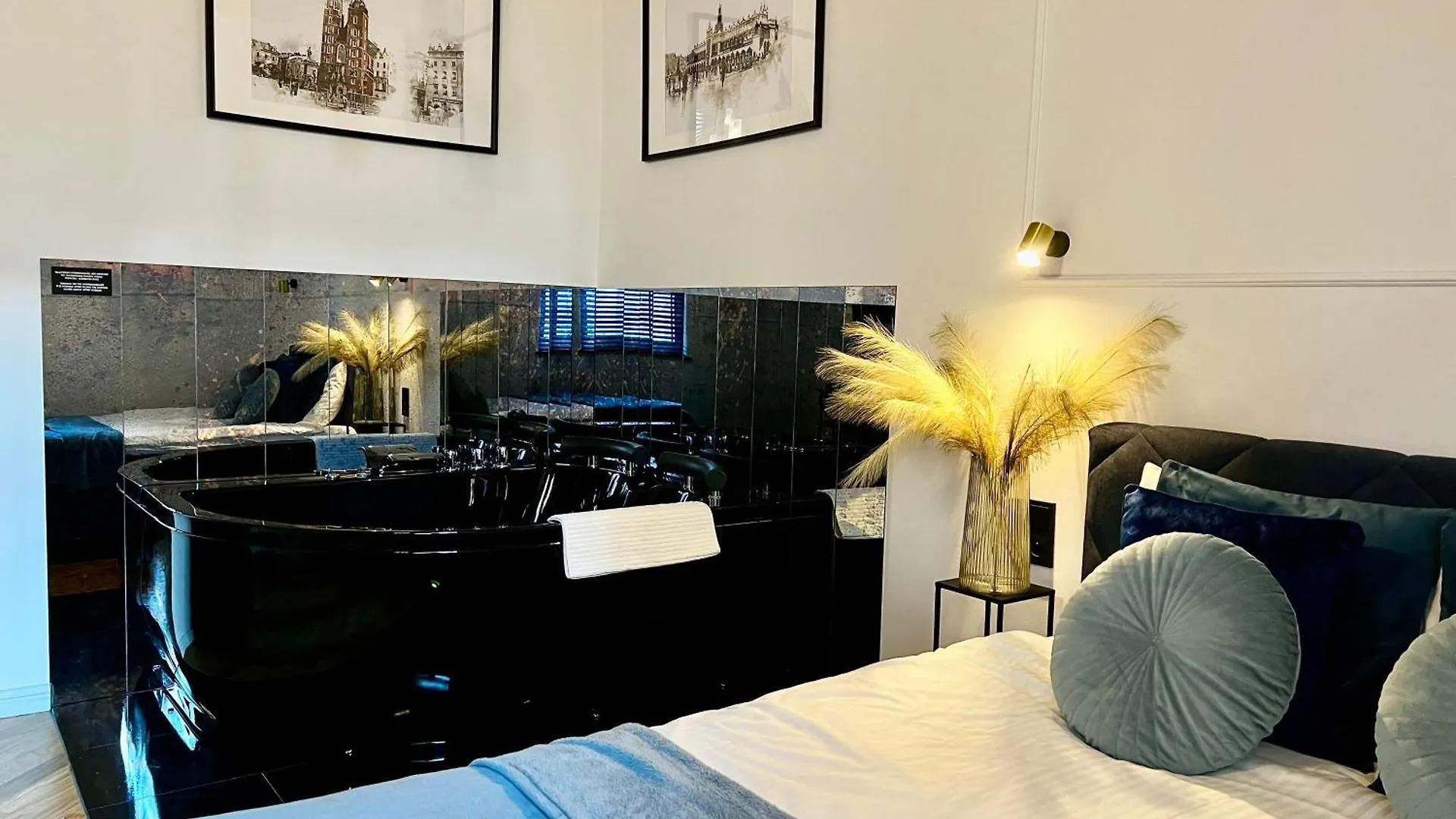 Krakow Old Town Apartment Jacuzzi - Wymeldowanie Do 13